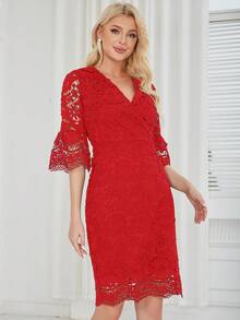 Eilly Bazar 蕾絲拼接高腰v領洋裝