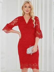 Eilly Bazar 蕾絲拼接高腰v領洋裝