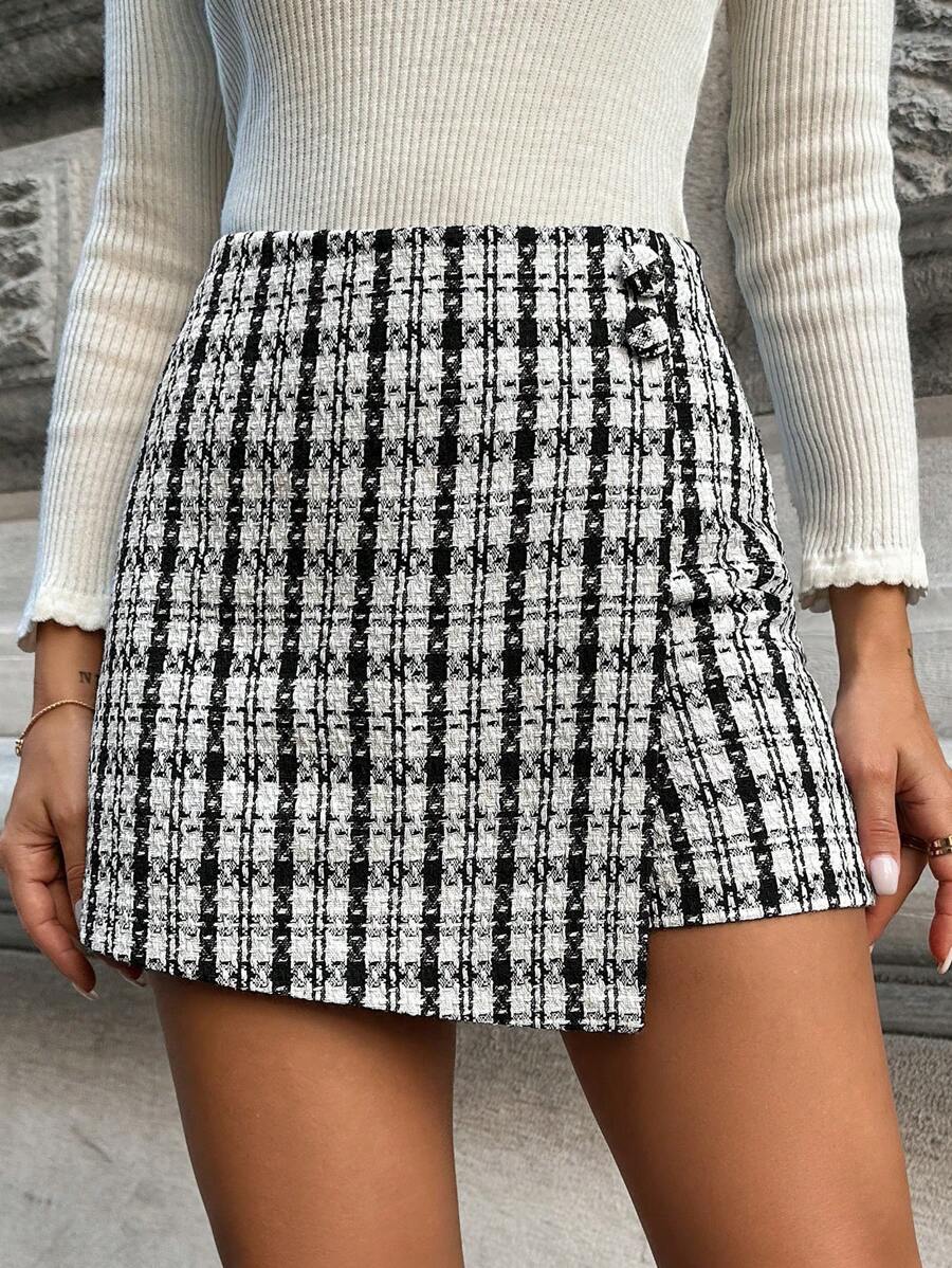RueChic Women's Elegant High-Waisted Shorts Skirt With Plaid Pattern And Two Buttons - Black and White - View 1