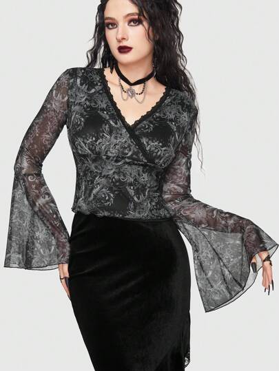 Goth Top con estampado floral con encaje en contraste manga de campana de malla