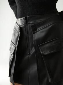 Anewsta 翻蓋口袋拉鏈門襟PU皮革半身裙 - 黑色 - 查看 7