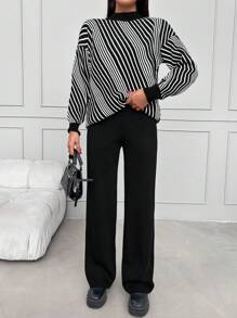 EURMUSE 條紋圖案落肩袖套頭毛衣和針織褲 - 黑與白 - 查看 1