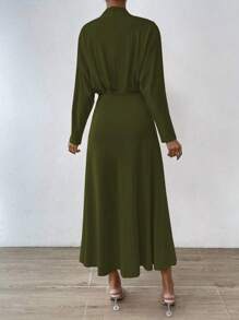 Chiquease 纯色褶皱前 A 字形长款女装 - 軍綠色 - 查看 2