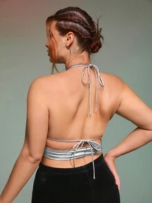 SHEIN ICON 大碼鏤空後背繫帶金屬質感掛脖上衣 - 銀色 - 查看 2