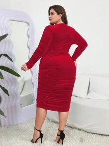 SHEIN Clasi Plus Plunging Neck Ruched Velvet Bodycon Dress - Red - View 2