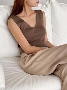 DAZY 素色V領背心上衣 - 駝色 - 查看 1