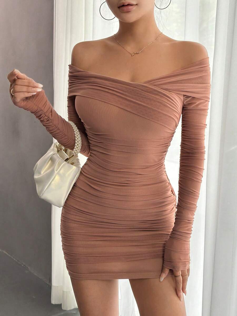SHEIN PETITE 一字肩褶邊網紗緊身洋裝 - 藕粉色 - 查看 1
