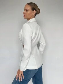 BizChic 腰部鏤空單釦西裝外套 - 白色 - 查看 2