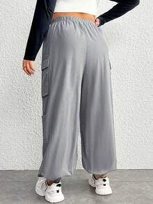 SHEIN EZwear 大碼字母補丁細節側翻蓋口袋工裝褲 - 灰色 - 查看 2