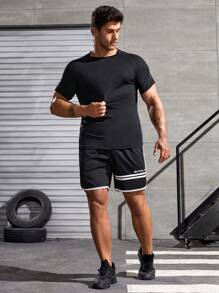 Manfinity Sport Corelite 男士口號圖形Raglan袖運動T恤，適合健身 - 黑色 - 查看 3