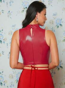 EastFlair Cut Out Front Crop Tank Top