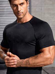 Manfinity Sport Corelite 男士口號圖形Raglan袖運動T恤，適合健身 - 黑色 - 查看 4