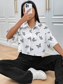 SHEIN EZwear 蝴蝶印花翻領短袖下垂肩扣短襯衫 - 白色 - 查看 6