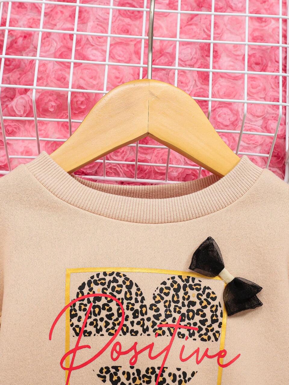 Baby Girls Heart & Letter Graphic Frill Trim Sweatshirt