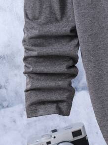 SHEIN 青少年男孩休闲运动大童圆领撞色针织 T 恤，秋冬 - 灰色 - 查看 4