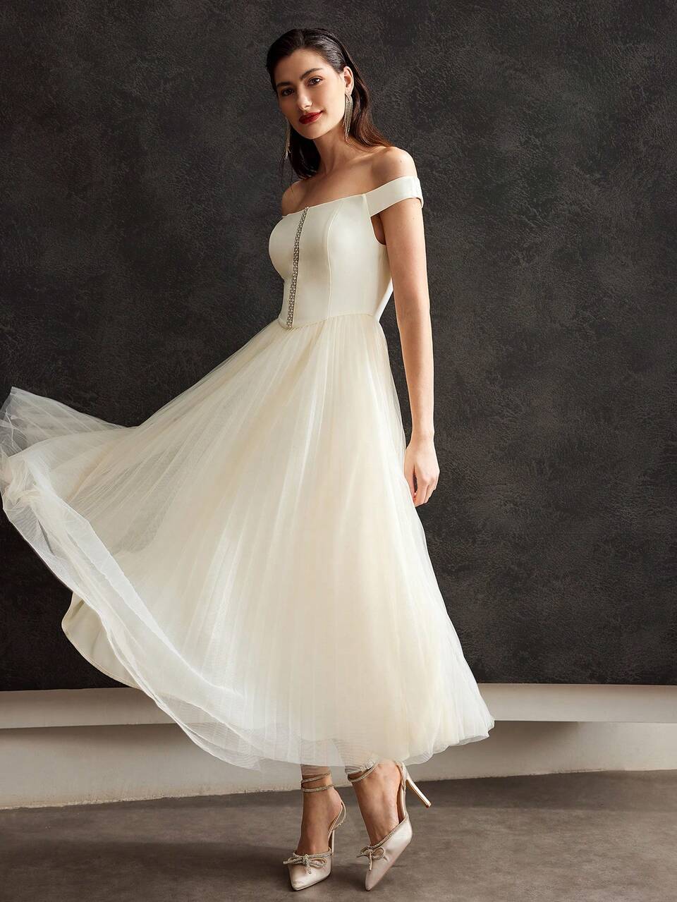 OFF-SHOULDER TULLE DRESS