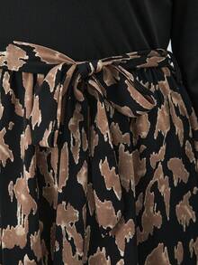 SHEIN Frenchy Plus Graphic Print Belted Dress - Multicolor - View 3