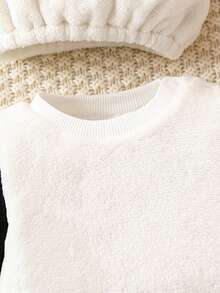 SHEIN 男嬰雙色3D耳朵設計連身背心&帽 - 彩色 - 查看 3