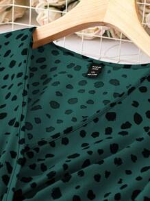 SHEIN Clasi Plus Dalmatian Print Flare Sleeve Belted Dress - Dark Green - View 4