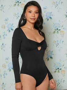 EastFlair 雞心領口前鏤空連身背心 - 黑色 - 查看 4