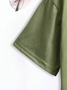 SHEIN EZwear Plus Christmas Print Tee