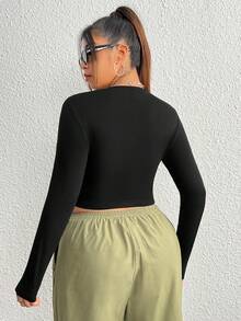 SHEIN EZwear Plus Letter & Skull Print Crop Tee - Black - View 2