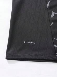 Manfinity Sport Corelite 男士閃電印花運動背心訓練上衣 - 黑色 - 查看 5