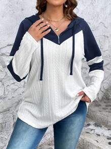 SHEIN LUNE Plus Colorblock Raglan Sleeve Drawstring Hoodie