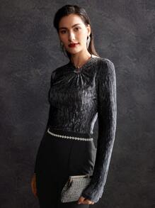 MOTF PREMIUM 金屬色褶皺蛇形圓環上衣 - 淺灰紫 - 查看 2