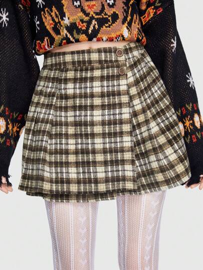 Kawaii Plaid Button Detail Skirt