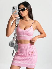 Flirla unicolor Top tejido de tirantes crop & con diseño de solapa Falda de punto