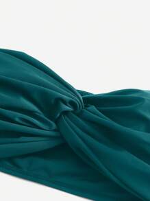 Swim Basics 扭結抹胸比基尼上衣