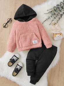 SHEIN Baby Boy Patch Detail Kangaroo Pocket Hoodie & Sweatpants