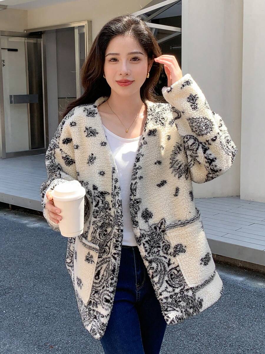 Cappotto Teddy Coat tendenza moda calda coccolosa e trendy 2021