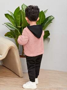 SHEIN Baby Boy Patch Detail Kangaroo Pocket Hoodie & Sweatpants