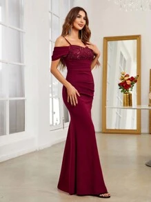 SHEIN Belle Burgundy Red Cold Shoulder Contrast Sequin Mermaid Hem Formal Dress - Burgundy - View 6