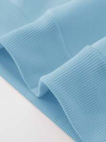 Manfinity 鬆身男士浪花及口號圖形印花帽t,帶束口及袋鼠口袋 - 淺藍色 - 查看 4