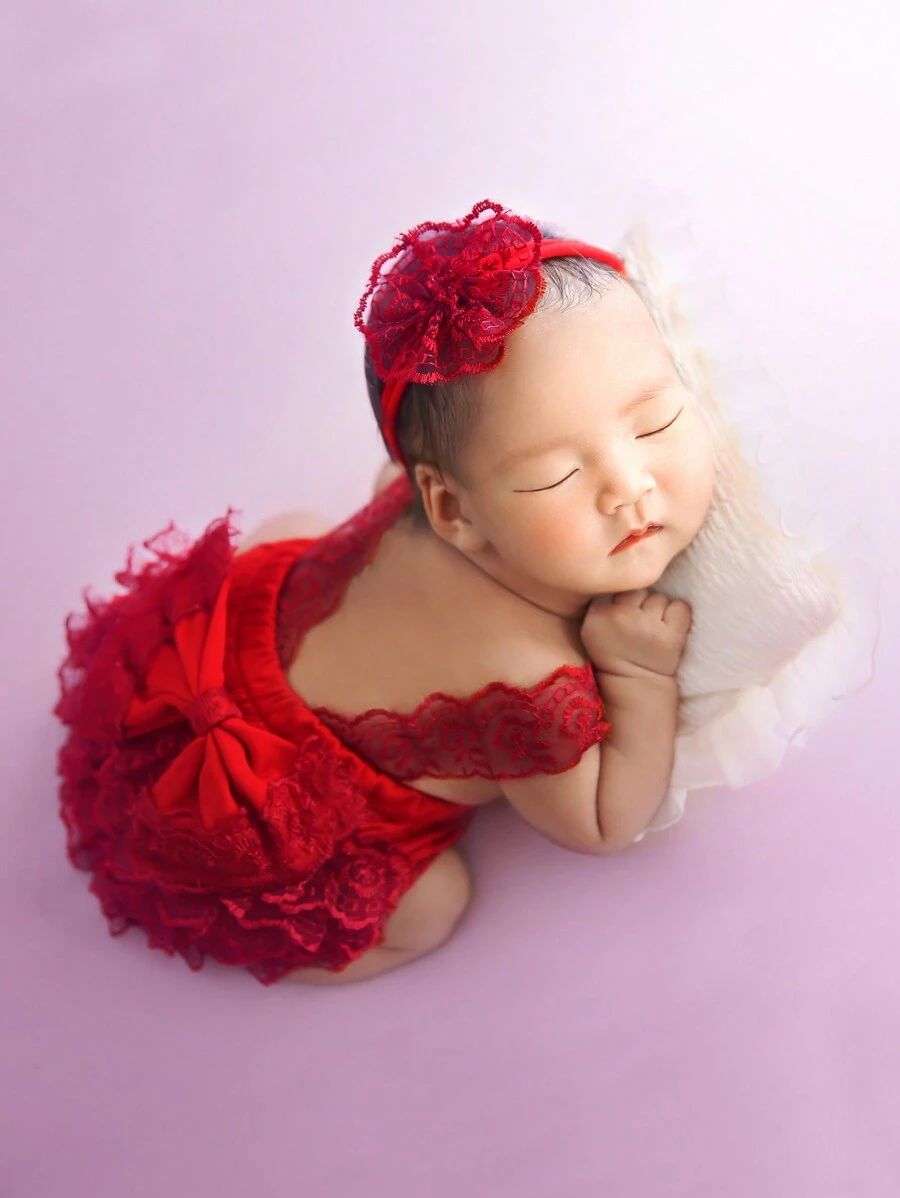 SHEIN Baby Girl Contrast Lace Bow Front Bodysuit & Headband Photo Outfit - Red - View 1