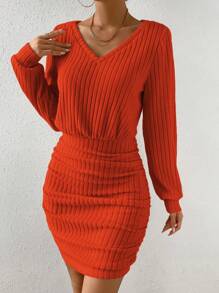SHEIN Essnce Solid V Neck Ruched Bodycon Dress - Orange - View 5