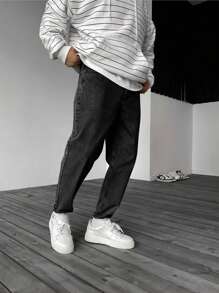 Men Solid Slant Pocket Jeans - Black - View 4