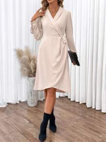 SHEIN Frenchy 青果領圍裹側打結洋裝 - 杏色 - 查看 5