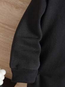 SHEIN 男孩字母圖案落肩袖運動衫 - 黑色 - 查看 5