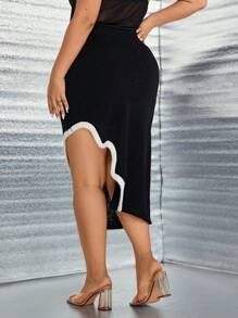 SHEIN Unity Plus Contrast Binding Asymmetrical Hem Cable Knit Skirt - Navy Blue - View 2