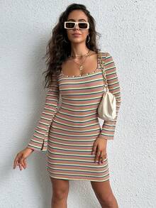 SHEIN Essnce 條紋印花方領緊身洋裝 - 彩色 - 查看 3