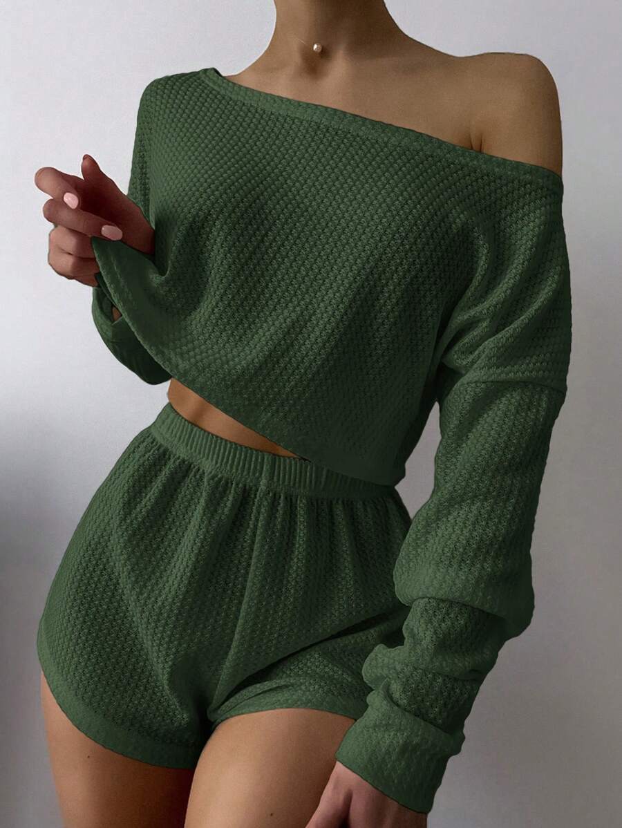 Miss Vinta Solid Color Cropped Top And Shorts Casual Outfit Set, Winter Clothes