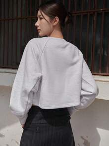 DAZY Sudadera crop unicolor de manga raglán