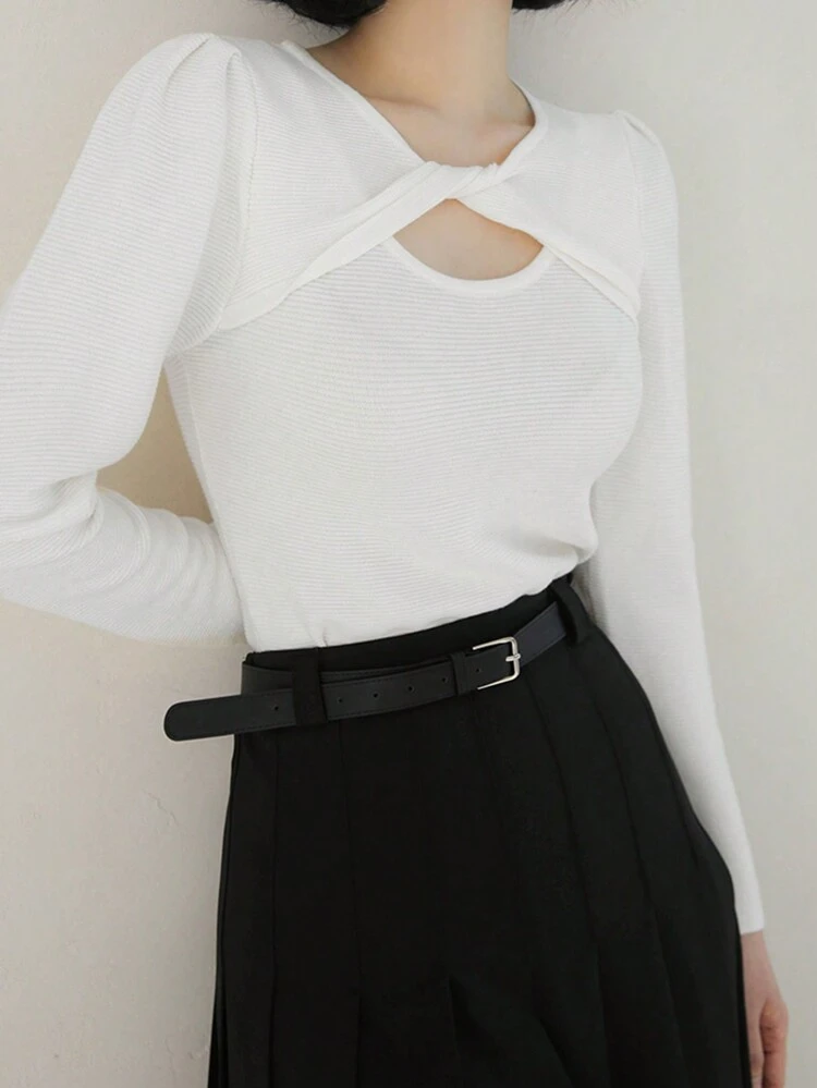 Solid Twist Front Cut Out Front Puff Sleeve Sweater Fall