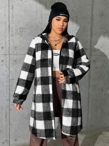 SHEIN EZwear Hơn In kẻ sọc Buffalo Thả vai áo có mũ Lông cừu áo - Đen và trắng - Xem 3