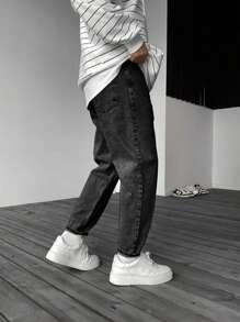 Men Solid Slant Pocket Jeans - Black - View 2