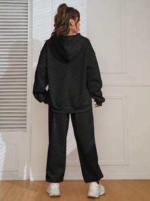 SHEIN EZwear Sculpture And Letter Graphic Drop Shoulder Drawstring Hoodie & Sweatpants - Black - View 2